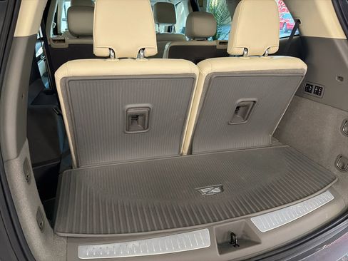 Used 2021 Cadillac XT6 Premium Luxury image 20