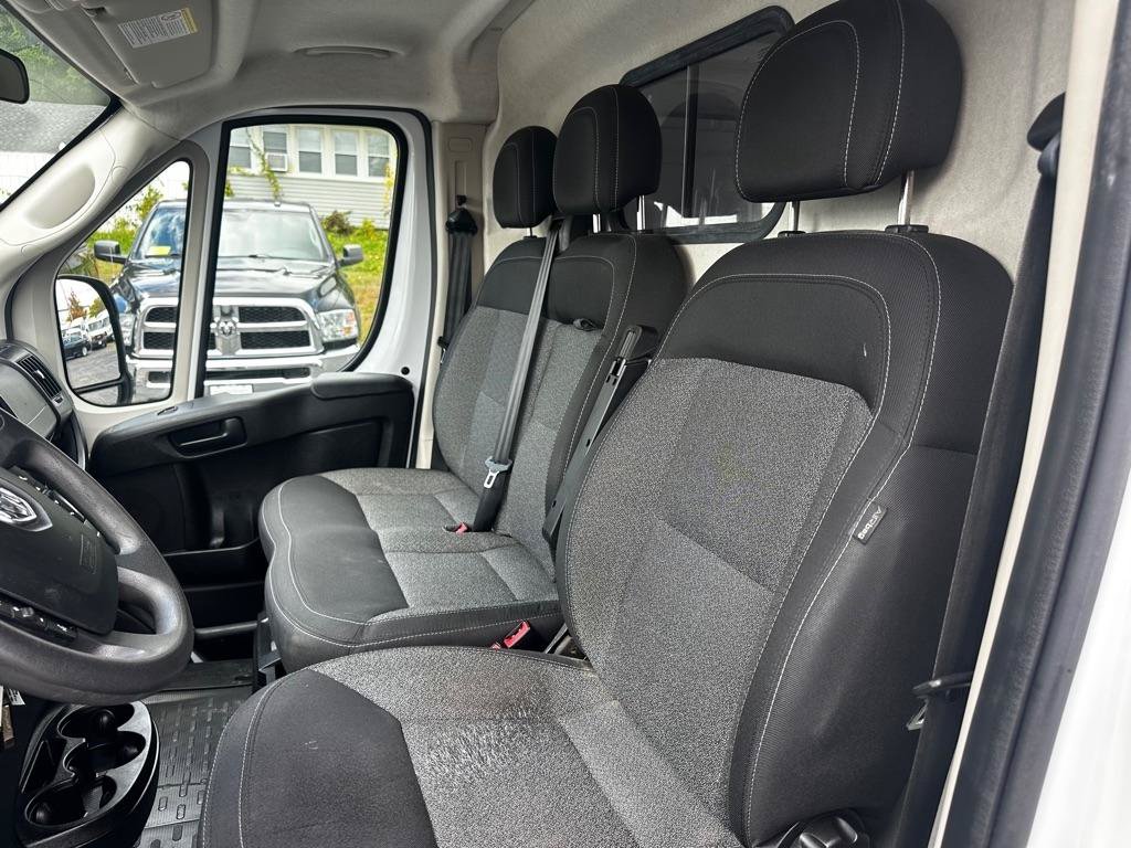 Used 2019 RAM ProMaster 2500 w/ Premium Appearance Group FWD image 11