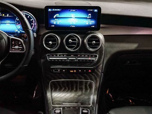 Certified 2022 Mercedes-Benz GLC 300 image 12