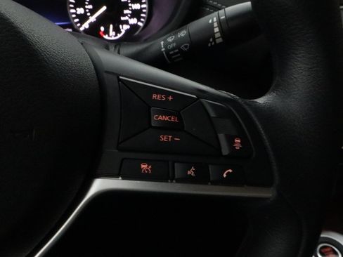 Used 2025 Nissan Sentra SV FWD image 24
