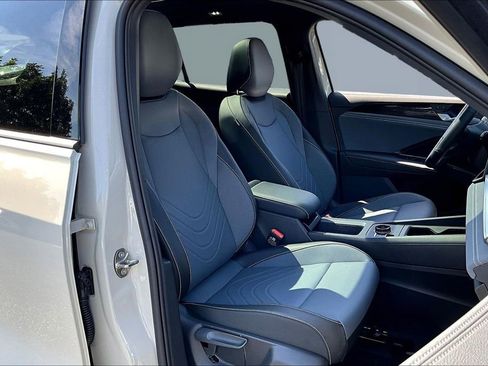 New 2026 Volkswagen Tiguan SE R-Line image 27