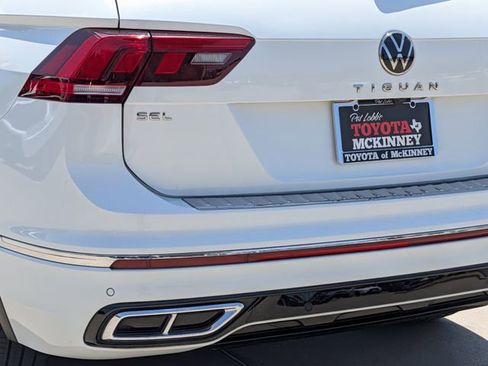 Used 2022 Volkswagen Tiguan SEL R-Line AWD/4WD image 7