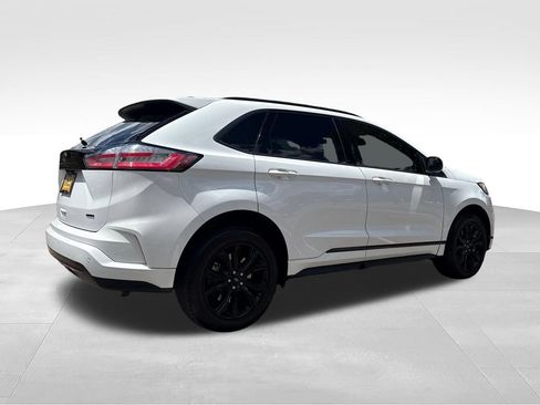 Certified 2023 Ford Edge SE w/ Black Appearance Package AWD/4WD image 10