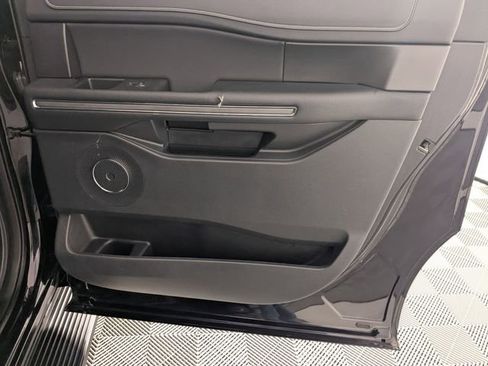 Used 2024 Ford Expedition Max XLT image 35