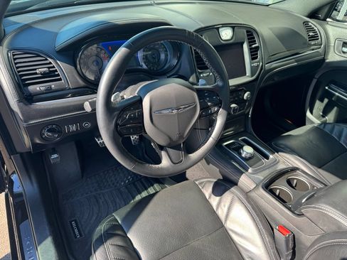 Used 2023 Chrysler 300 C RWD image 14