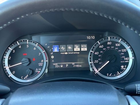 Used 2025 Toyota Highlander LE image 40