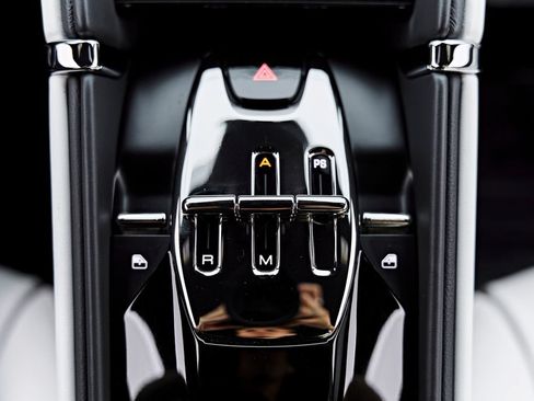 Used 2022 Ferrari Roma RWD image 72