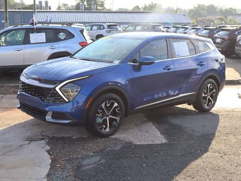 Used 2024 Kia Sportage EX FWD image 4