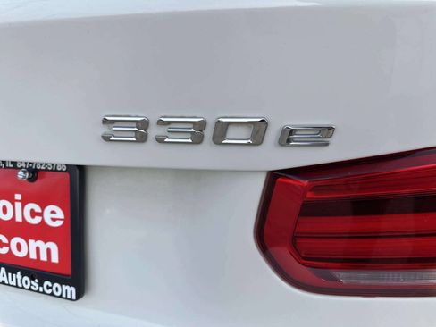 Used 2018 BMW 330e 330e iPerformance 4dr Sedan image 43