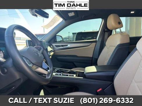 Used 2024 Volkswagen Atlas Cross Sport SE w/ Panoramic Sunroof Package AWD/4WD image 11