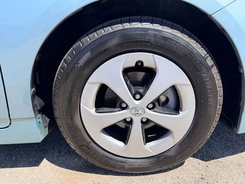 Used 2015 Toyota Prius Two FWD image 11