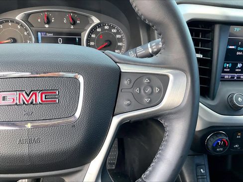 Used 2017 GMC Acadia SLT image 23