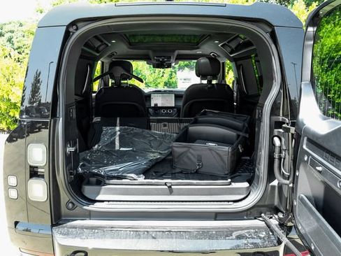 New 2026 Land Rover Defender 90 V8 AWD/4WD image 46
