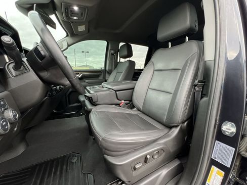 Certified 2024 Chevrolet Silverado 3500 LT w/ Convenience Package image 19