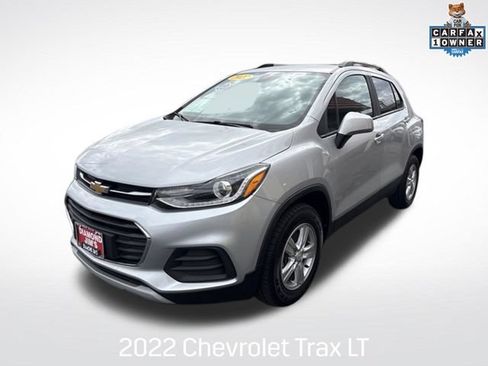 Used 2022 Chevrolet Trax LT w/ Driver Confidence Package AWD/4WD image 1