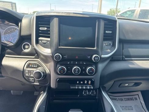 Used 2020 RAM 1500 Big Horn AWD/4WD image 9