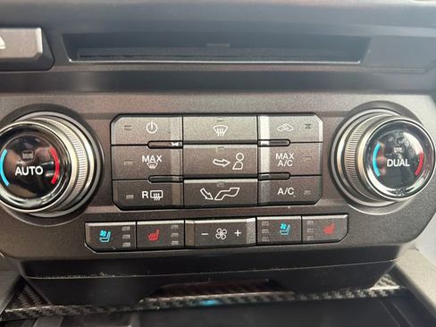 Used 2018 Ford F150 Raptor w/ Equipment Group 802A Luxury image 34