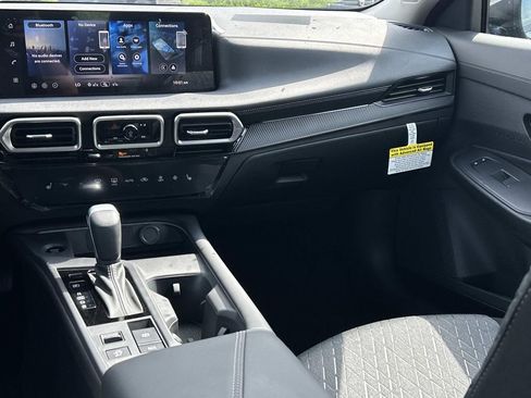New 2026 Nissan Sentra SV w/ SV Convenience Package FWD image 23