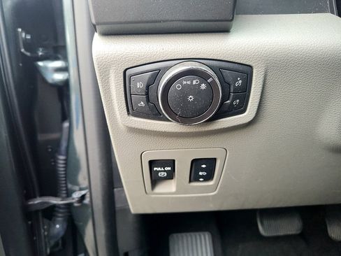 Certified 2018 Ford F150 XLT w/ Equipment Group 302A Luxury image 31