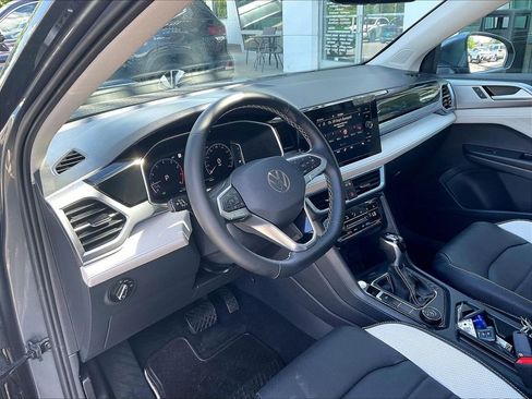 Used 2026 Volkswagen Taos SEL AWD/4WD image 8