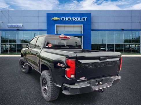 New 2025 Chevrolet Colorado Z71 w/ Technology Package AWD/4WD image 2
