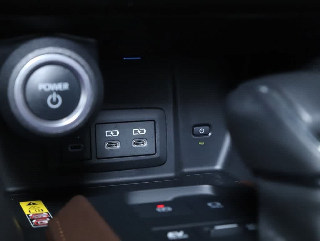 Certified 2023 Toyota Venza Limited AWD/4WD image 27