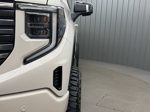 Used 2026 GMC Sierra 1500 AT4 w/ AT4 Premium Package AWD/4WD image 13