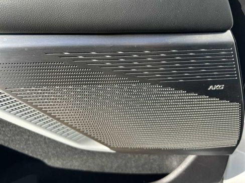 New 2025 Cadillac Optiq Luxury 1 image 23