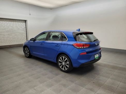 Used 2018 Hyundai Elantra GT FWD image 3