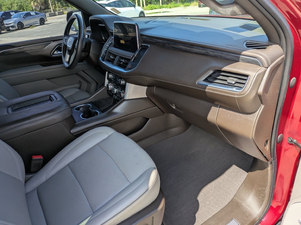 Used 2023 GMC Yukon SLT w/ SLT Premium Package RWD image 15
