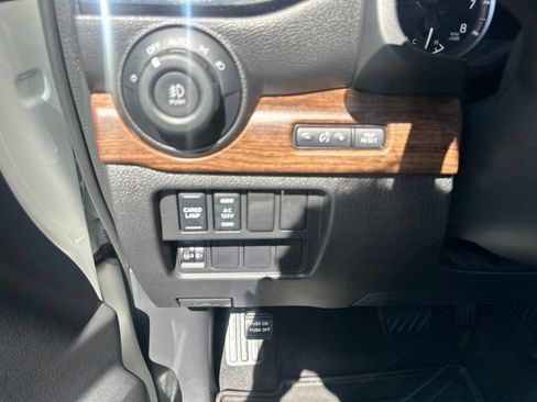 Used 2024 Nissan Titan Platinum Reserve w/ Moonroof Package AWD/4WD image 19