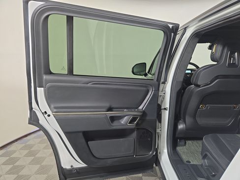 Used 2024 Rivian R1S Adventure Dual AWD/4WD image 17