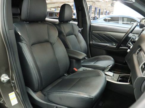 Used 2020 Mitsubishi Outlander SEL AWD/4WD image 23
