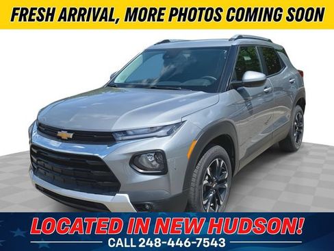 Used 2023 Chevrolet TrailBlazer LT w/ Convenience Package AWD/4WD image 1