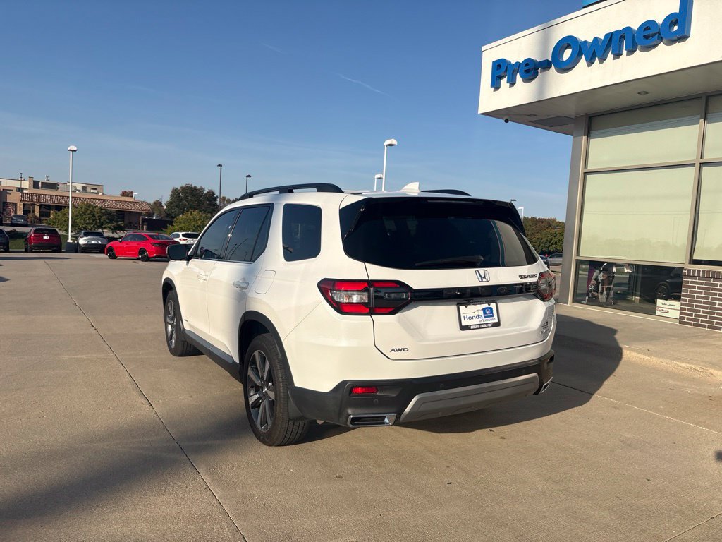 Used 2025 Honda Pilot Elite image 7