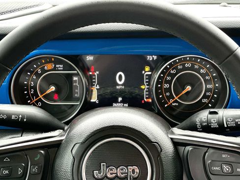Used 2023 Jeep Wrangler Unlimited Sport AWD/4WD image 19