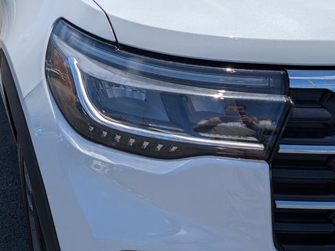 New 2026 Ford Explorer Active w/ Active Comfort Package image 5