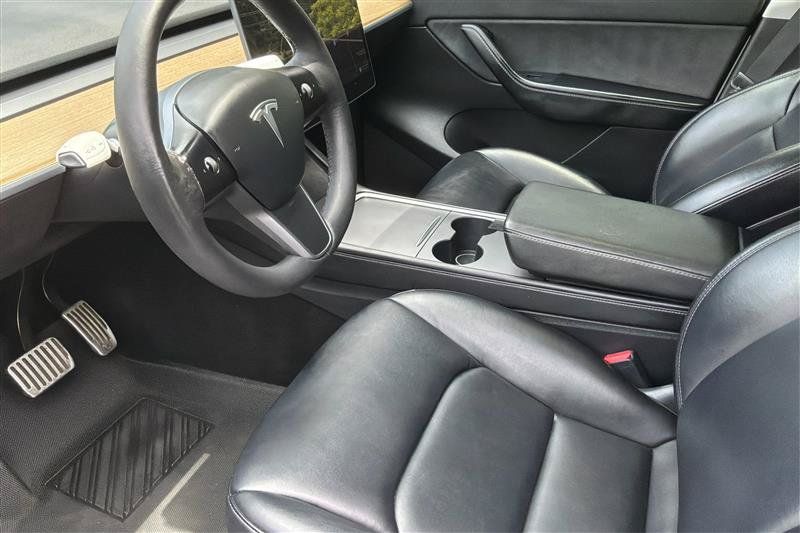 Used 2021 Tesla Model Y 2WD image 10