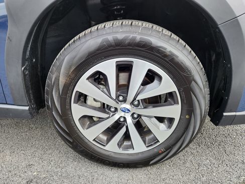 Certified 2025 Subaru Outback Premium image 7