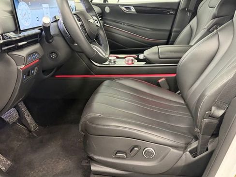 Used 2025 Genesis GV80 2.5T Standard image 14