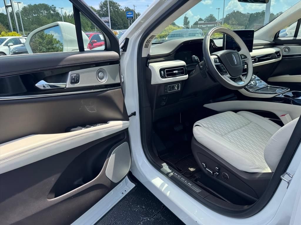 Used 2022 Lincoln Nautilus Black Label w/ Cargo Utility Package AWD/4WD image 15