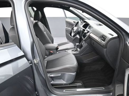 Used 2023 Volkswagen Tiguan SE R-Line FWD image 35