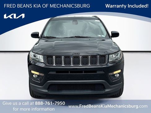 Used 2018 Jeep Compass Latitude AWD/4WD image 2