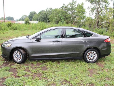 Used 2016 Ford Fusion S FWD image 12