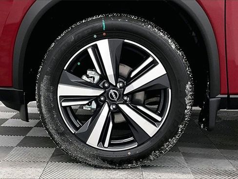 New 2025 Nissan Rogue SL image 12