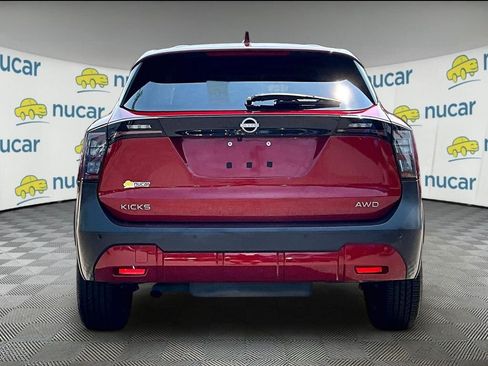 Used 2025 Nissan Kicks SV AWD/4WD image 5