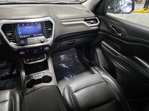 Used 2023 GMC Acadia SLT image 19