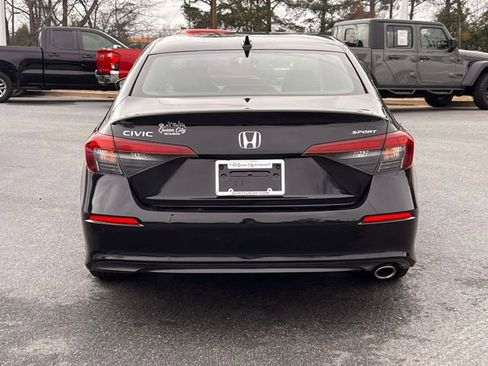 Used 2025 Honda Civic Sport image 4
