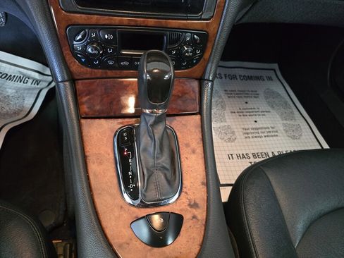 Used 2004 Mercedes-Benz CLK 320 Cabriolet image 16