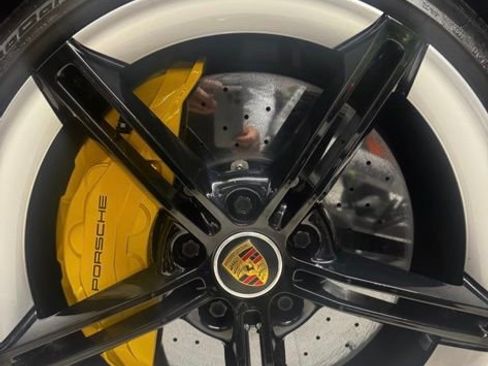Used 2020 Porsche Taycan Turbo S image 9